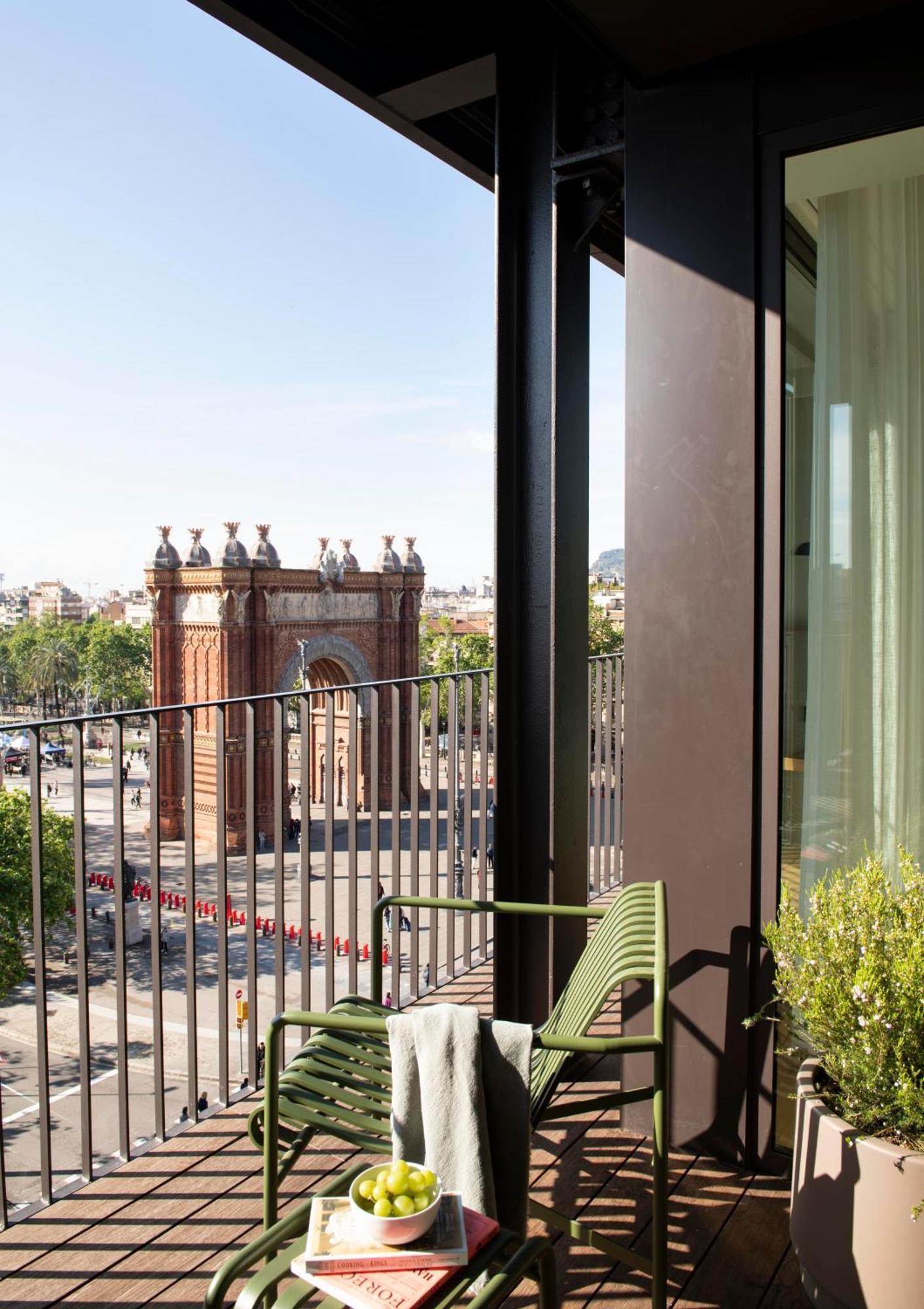 Appartamento con 2 Camere da Letto e Balcone Vista Panoramica
